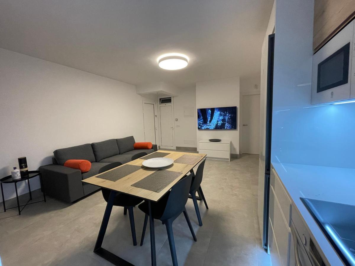 Izaro Apartamento Atico De Lujo Cerca De Playa Dorada Playa Blanca  Ngoại thất bức ảnh