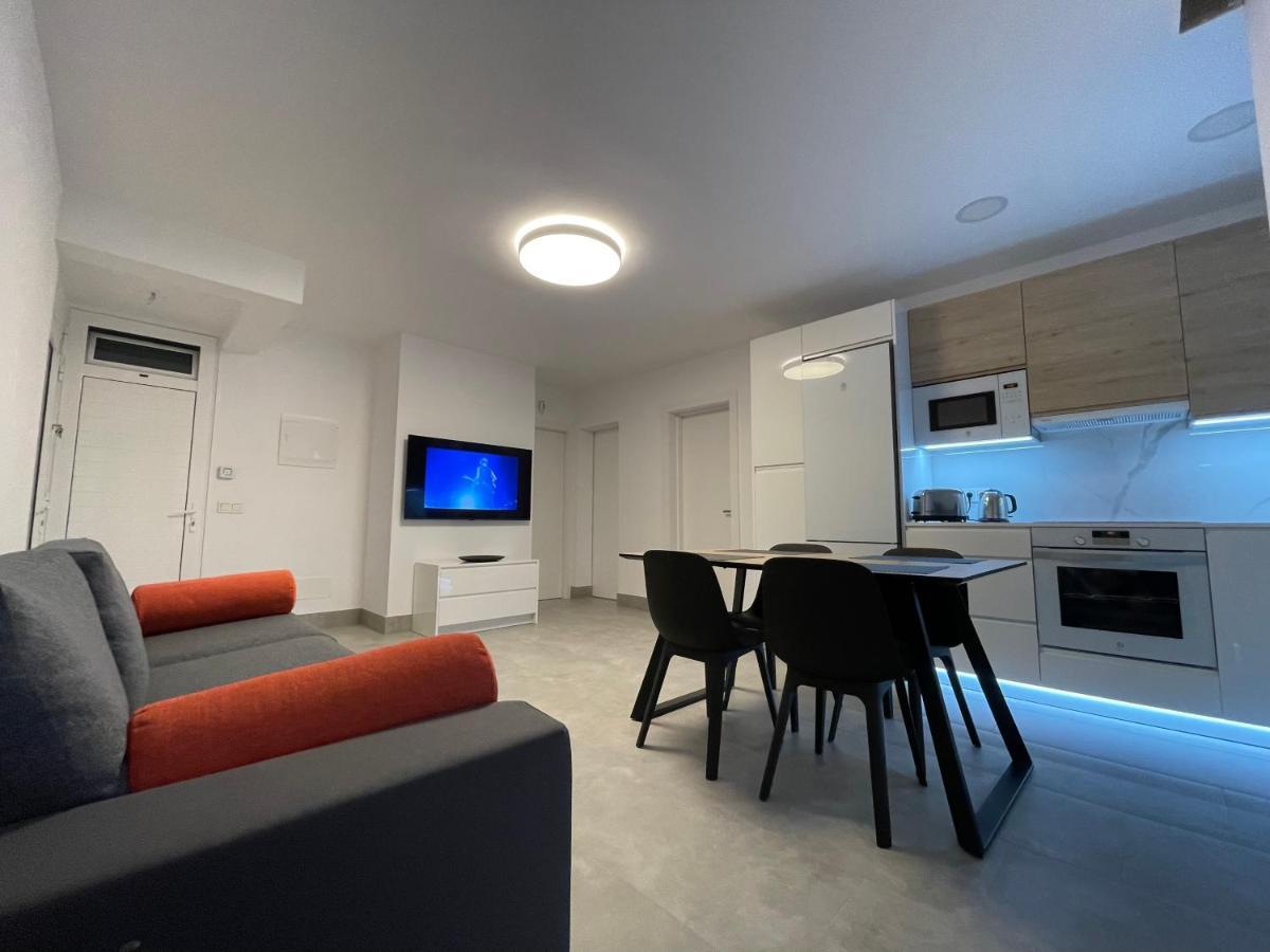 Izaro Apartamento Atico De Lujo Cerca De Playa Dorada Playa Blanca  Ngoại thất bức ảnh