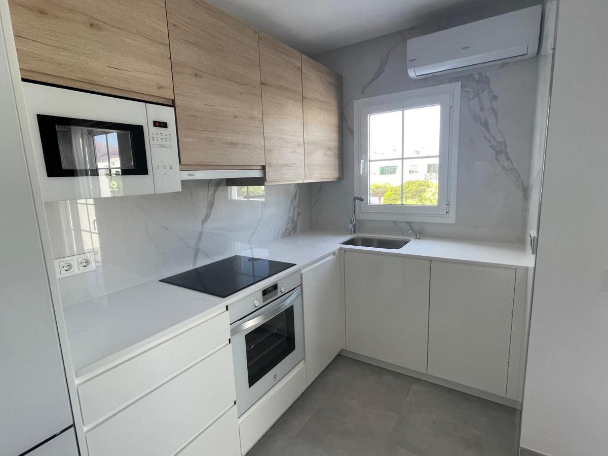 Izaro Apartamento Atico De Lujo Cerca De Playa Dorada Playa Blanca  Ngoại thất bức ảnh