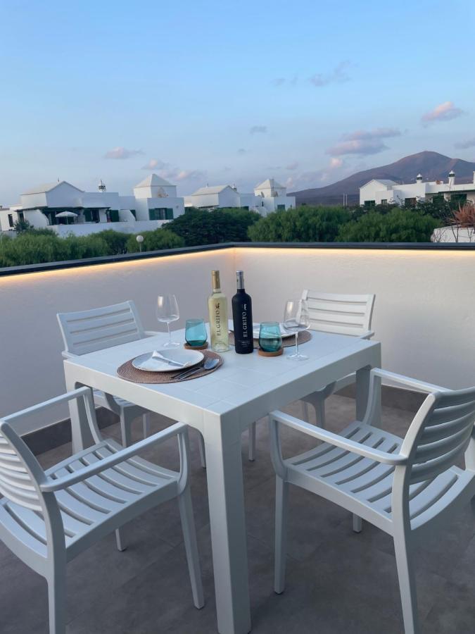 Izaro Apartamento Atico De Lujo Cerca De Playa Dorada Playa Blanca  Ngoại thất bức ảnh