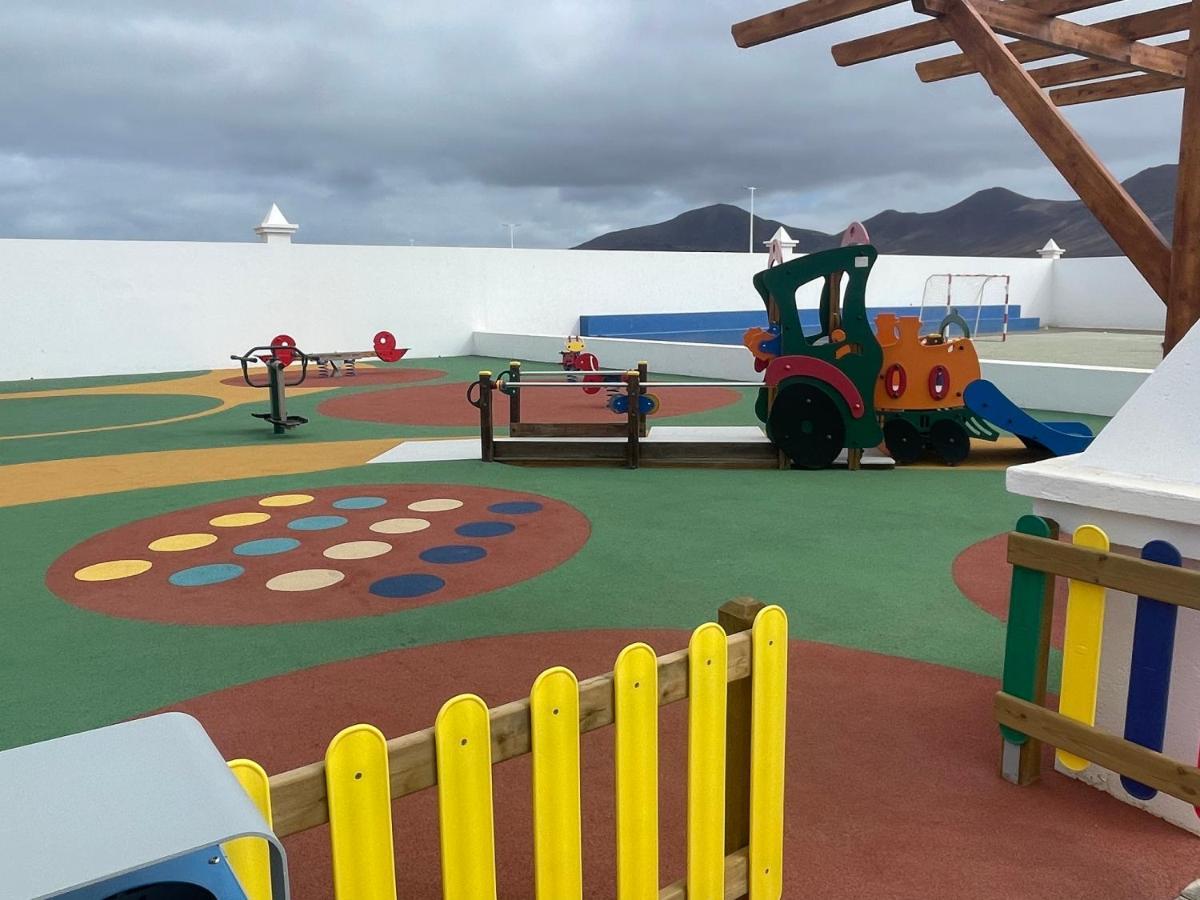Izaro Apartamento Atico De Lujo Cerca De Playa Dorada Playa Blanca  Ngoại thất bức ảnh