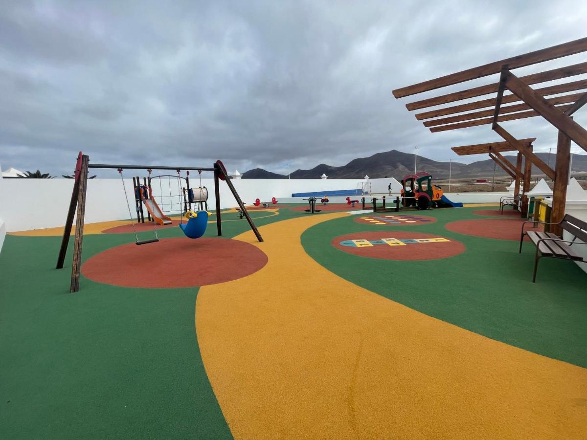 Izaro Apartamento Atico De Lujo Cerca De Playa Dorada Playa Blanca  Ngoại thất bức ảnh
