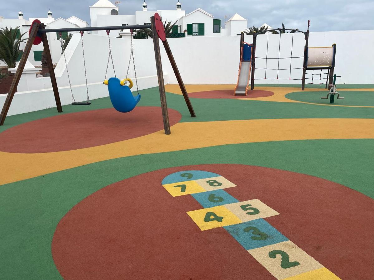 Izaro Apartamento Atico De Lujo Cerca De Playa Dorada Playa Blanca  Ngoại thất bức ảnh