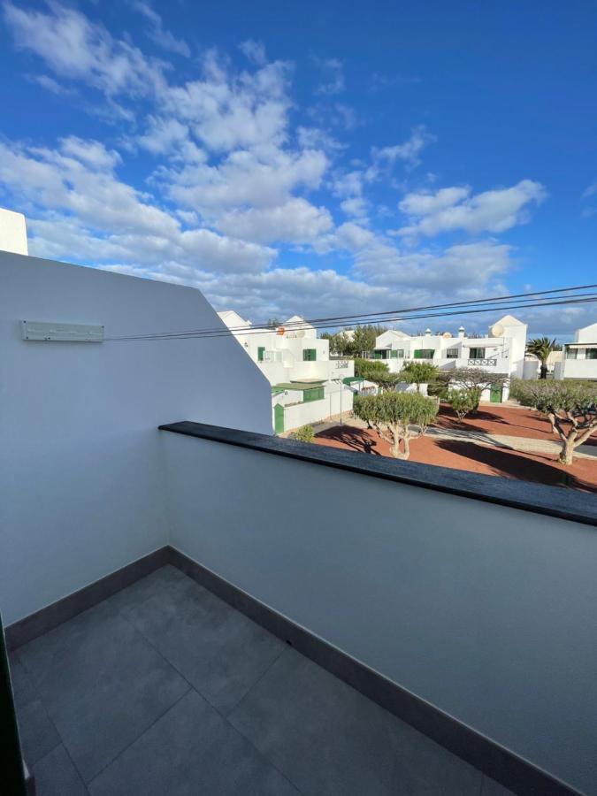 Izaro Apartamento Atico De Lujo Cerca De Playa Dorada Playa Blanca  Ngoại thất bức ảnh